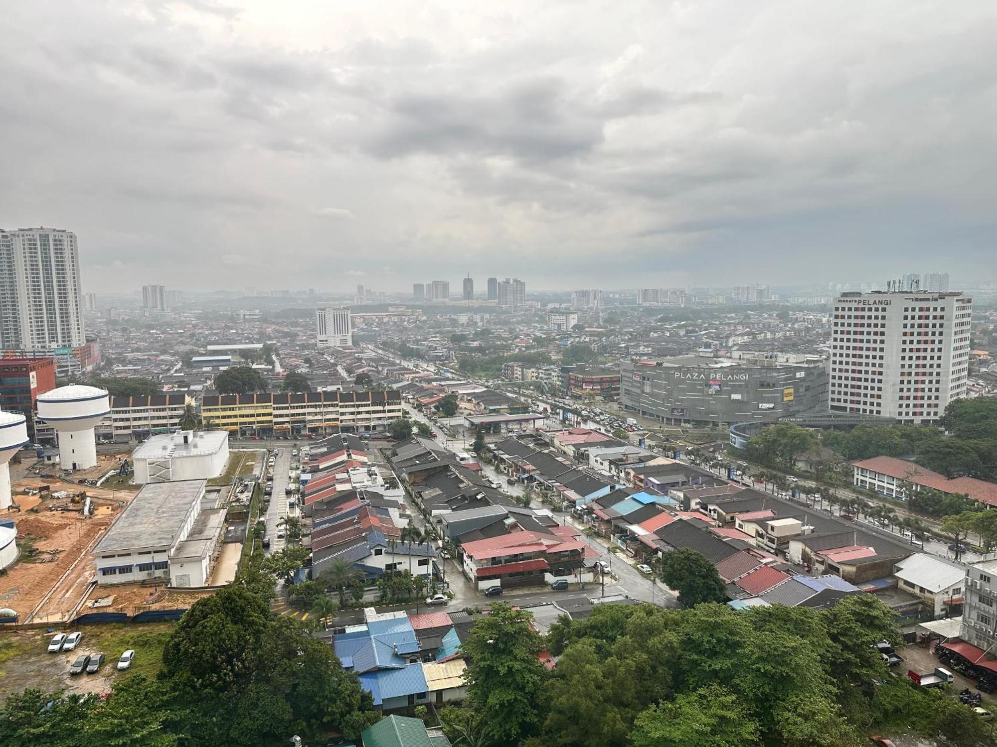 Twin Galaxy 6pax Free Wifi Netflix Apartemen